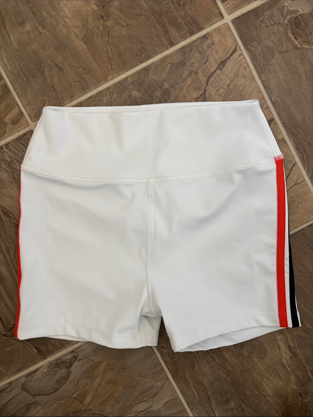 Split59 - Steffi Regular Rise Techflex Short Off White - Picture 4 of 5